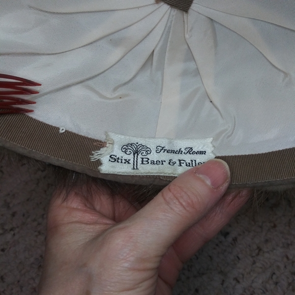 Vintage Stix Baer & Fuller Velvet Bow Trimmed Oval Brown Mink Hat - Picture 8 of 12